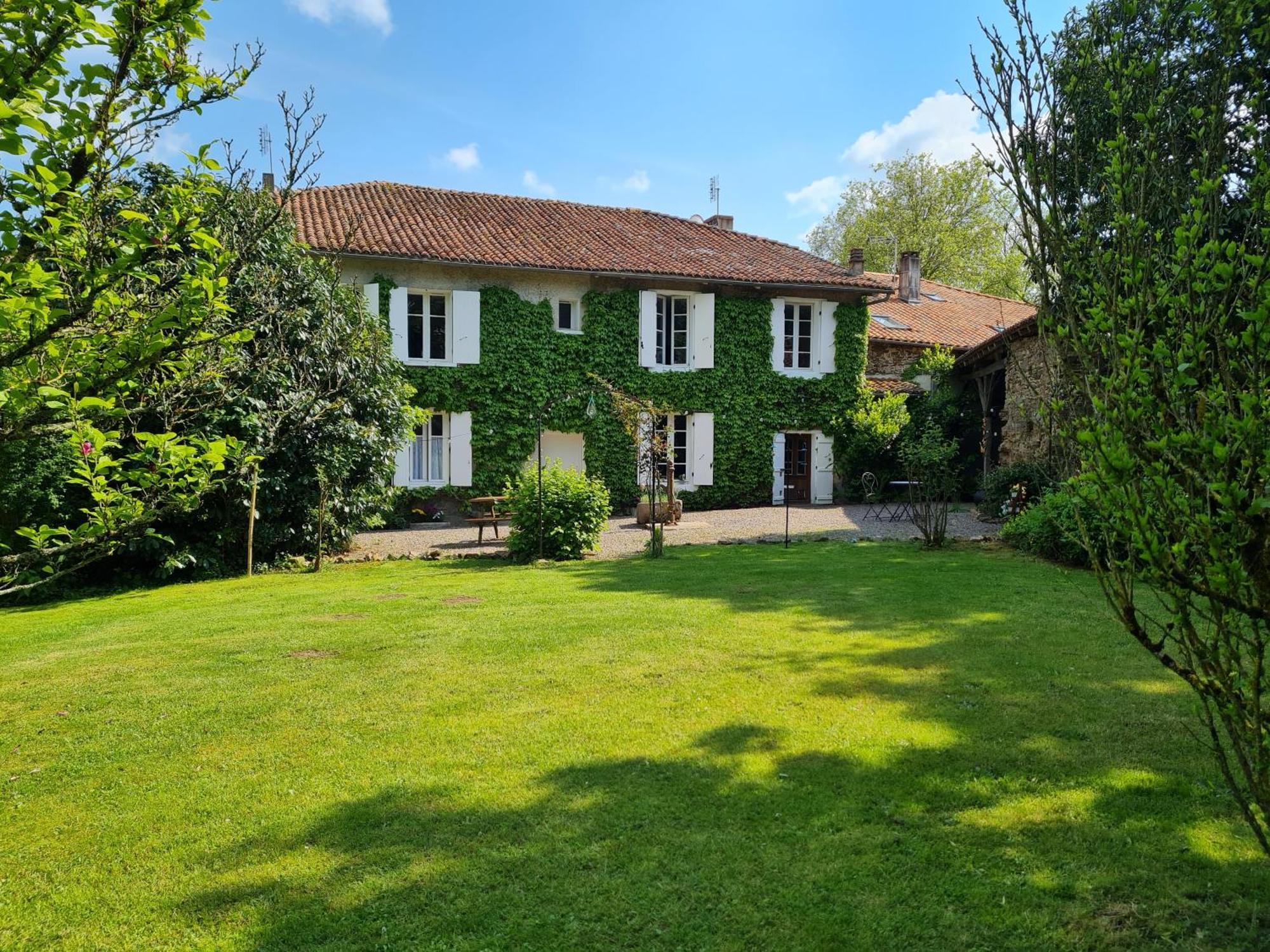 Fleur De Lys Bed & Breakfast Ansac-sur-Vienne Exterior photo